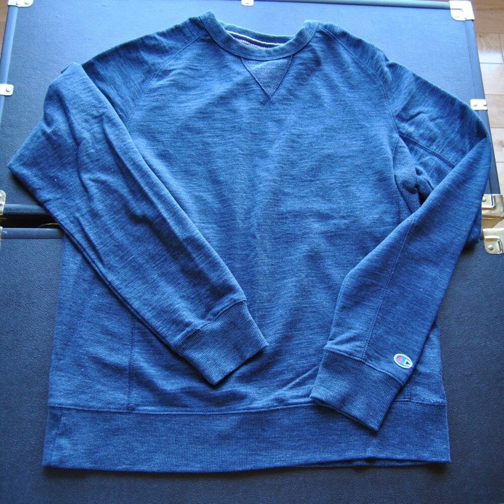 Champion Navy Blue Crewneck Long Sleeve Shirt Medium